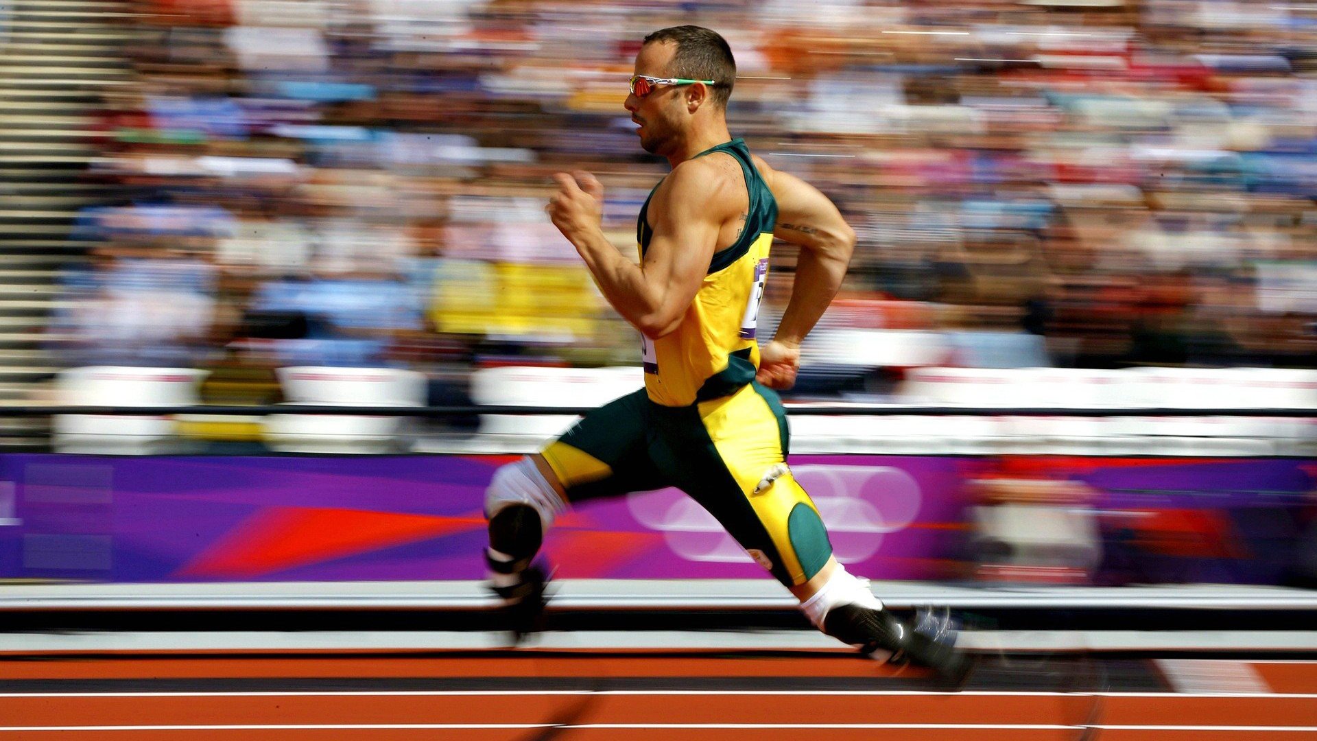 世界大学生运动会田径赛场再传捷报 中国队接力项目勇夺金牌，世界大学生田径选拔赛